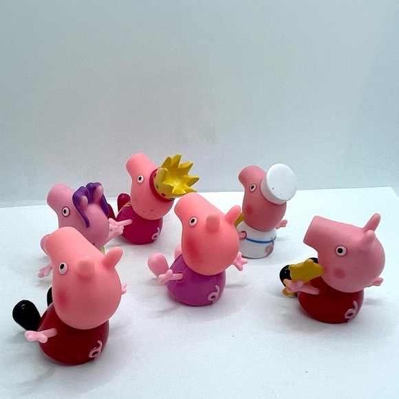 Set of 6 Peppa Pig Figurines. All Different variations of Peppa Pig Figures - Picture 6 of 8